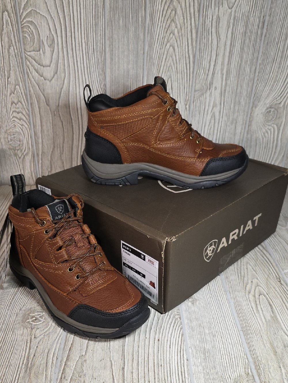 Ariat Terrain Hiking Leather Boots  Mens Size 7 NWT